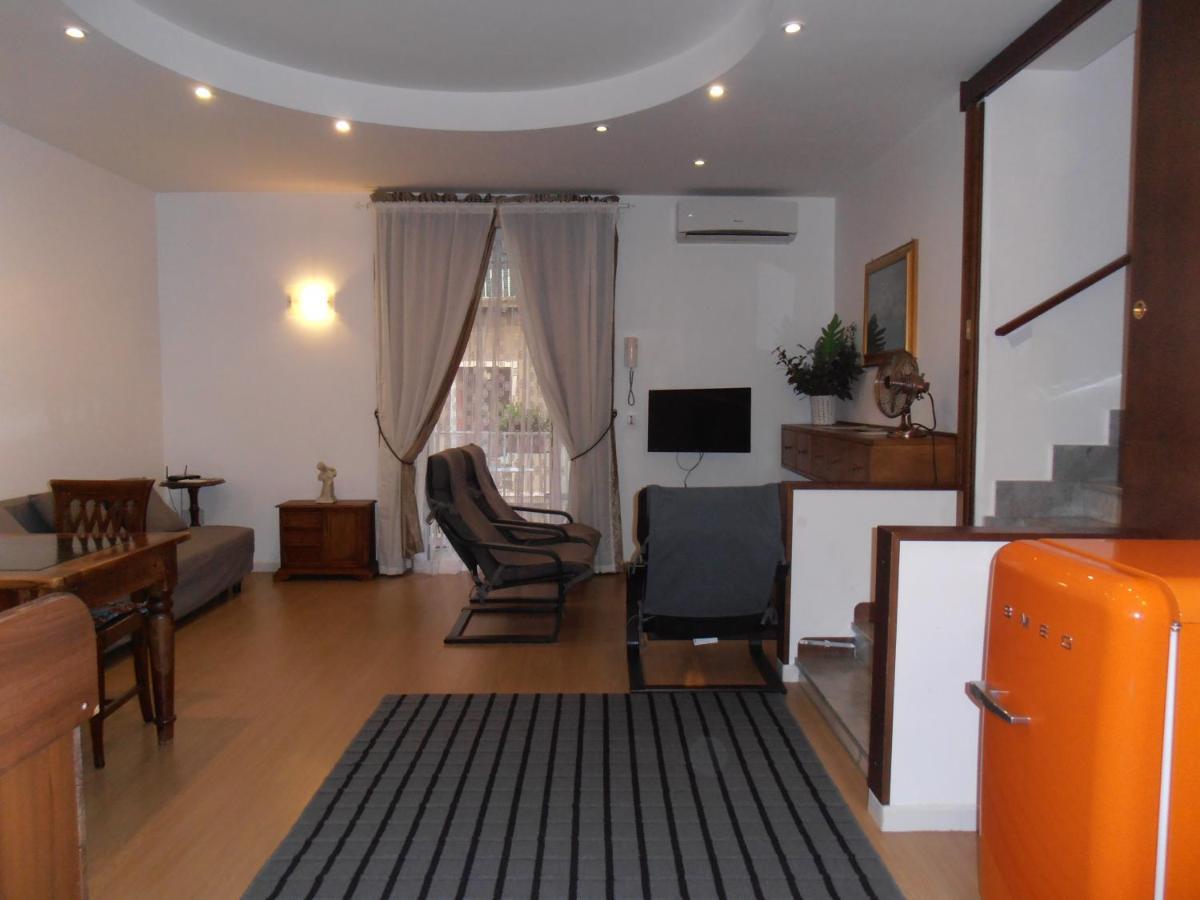 La Residenza Napoli Chiaia Short Let Apartment Superior Via Chiaia 82 Exteriér fotografie
