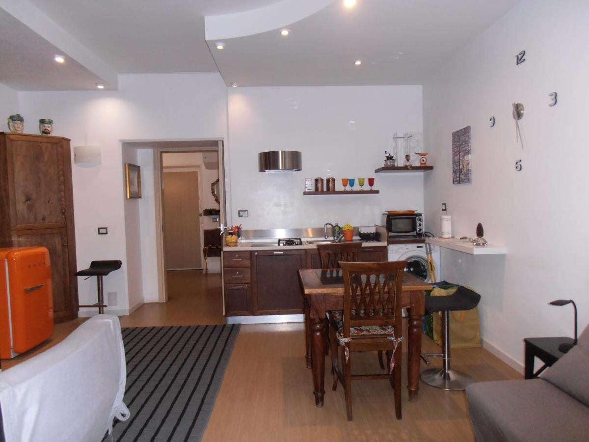 La Residenza Napoli Chiaia Short Let Apartment Superior Via Chiaia 82 Exteriér fotografie