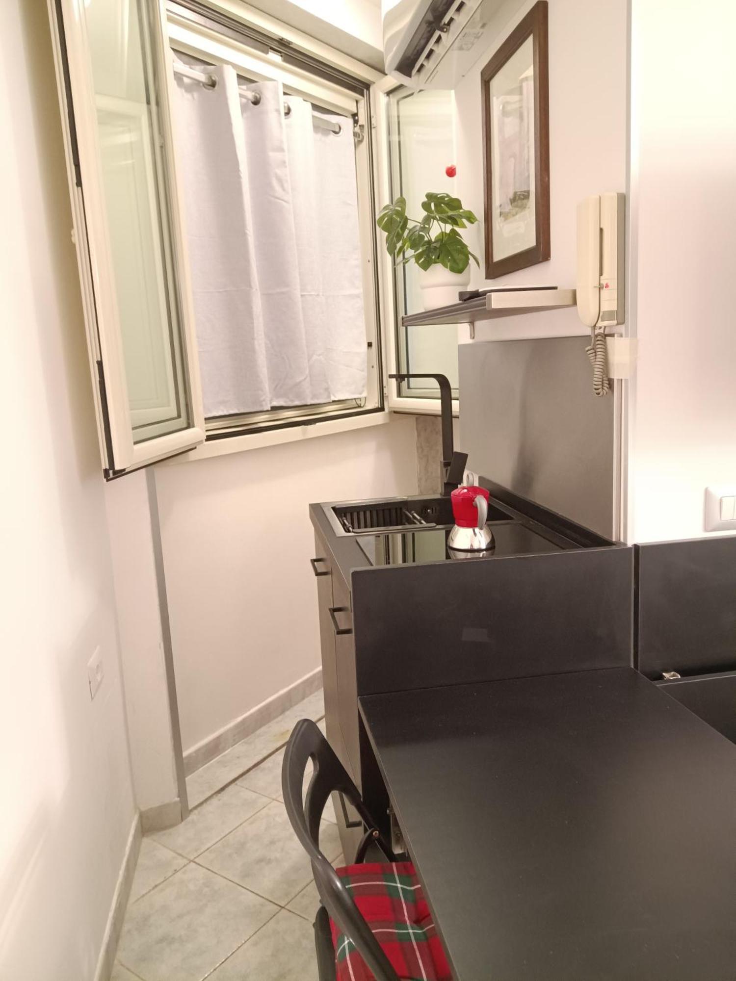 La Residenza Napoli Chiaia Short Let Apartment Superior Via Chiaia 82 Exteriér fotografie