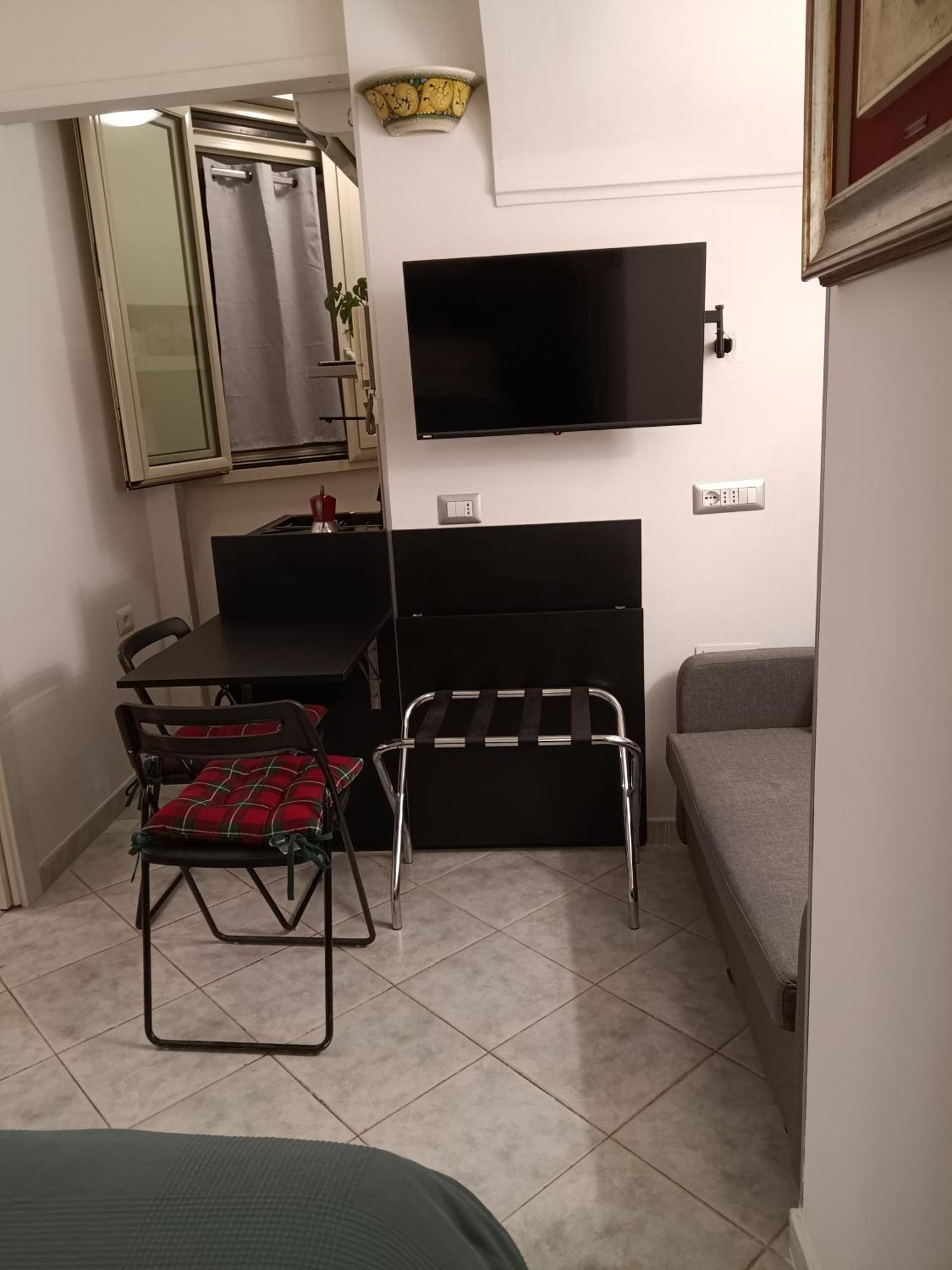 La Residenza Napoli Chiaia Short Let Apartment Superior Via Chiaia 82 Exteriér fotografie