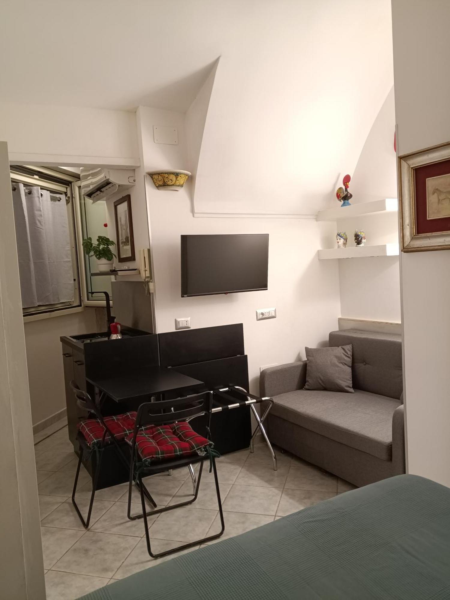 La Residenza Napoli Chiaia Short Let Apartment Superior Via Chiaia 82 Exteriér fotografie
